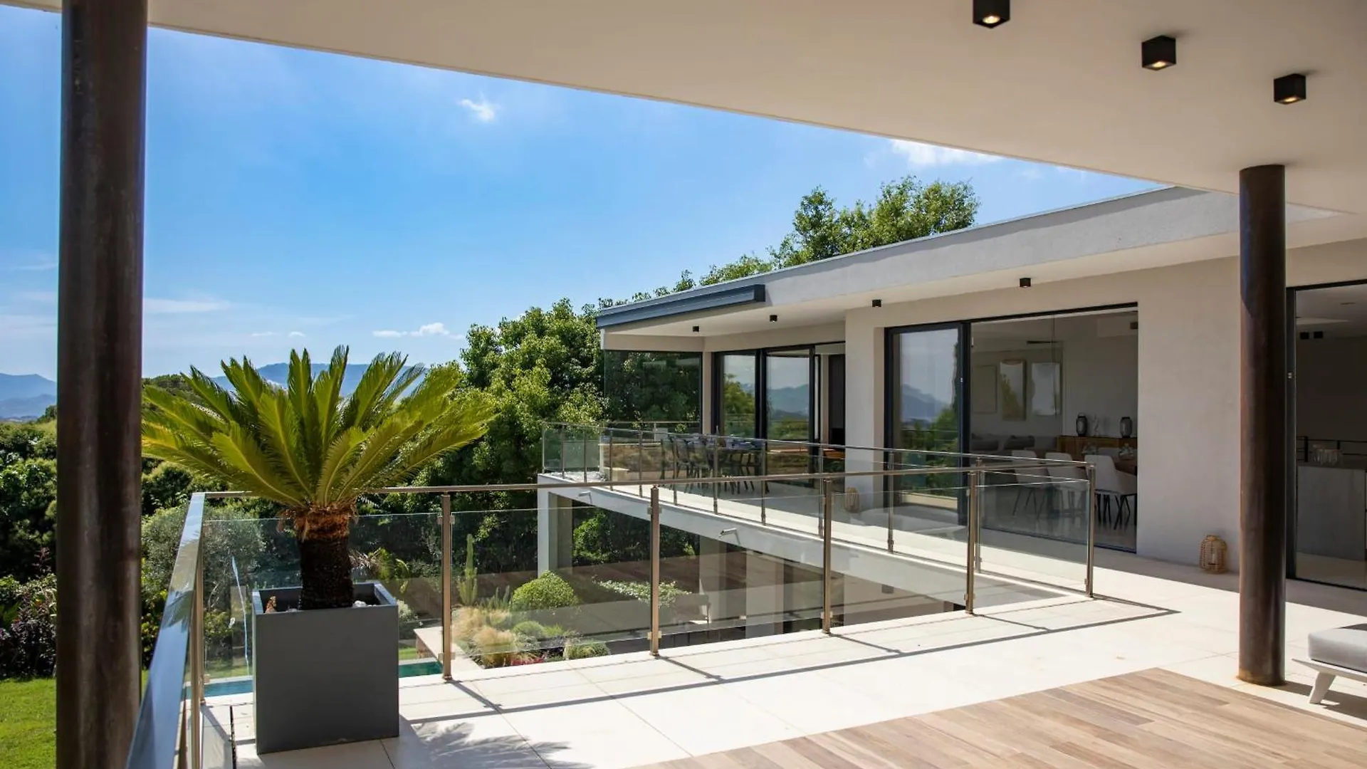 Ref 2152 - Le Cannet - Sea View Villa For Rent